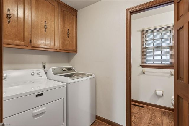 916 Timberlake DR, Virginia Beach, VA 23464