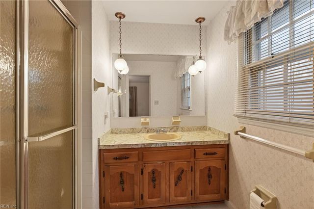 916 Timberlake DR, Virginia Beach, VA 23464