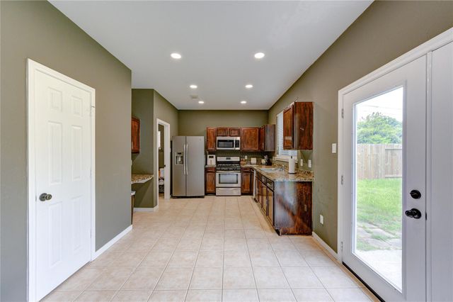 907 Saginaw Bay Court, Spring, TX 77373