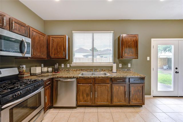 907 Saginaw Bay Court, Spring, TX 77373