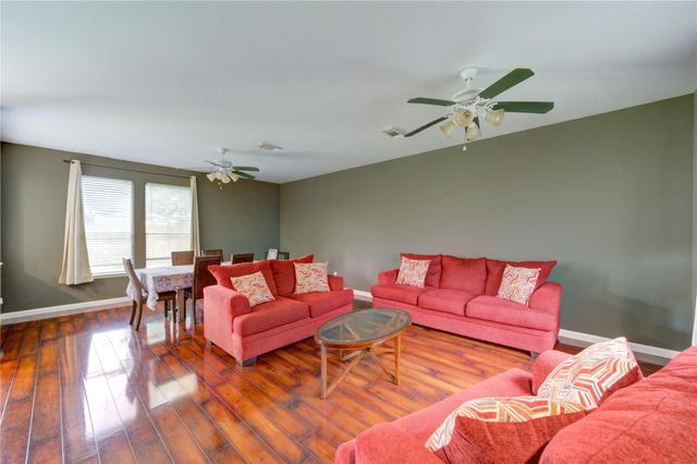 907 Saginaw Bay Court, Spring, TX 77373