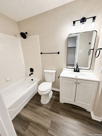 10107 Sunset, San Antonio, TX 78245