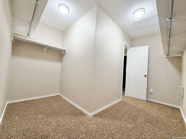 10107 Sunset, San Antonio, TX 78245