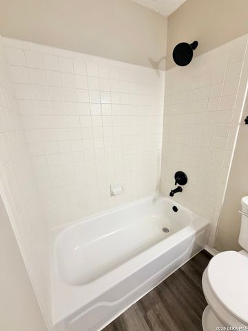 10107 Sunset, San Antonio, TX 78245