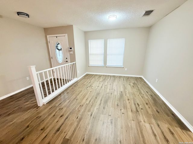 10107 Sunset, San Antonio, TX 78245