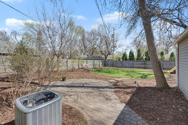 2825 Pennsylvania Avenue S, Saint Louis Park, MN 55426