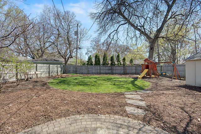 2825 Pennsylvania Avenue S, Saint Louis Park, MN 55426