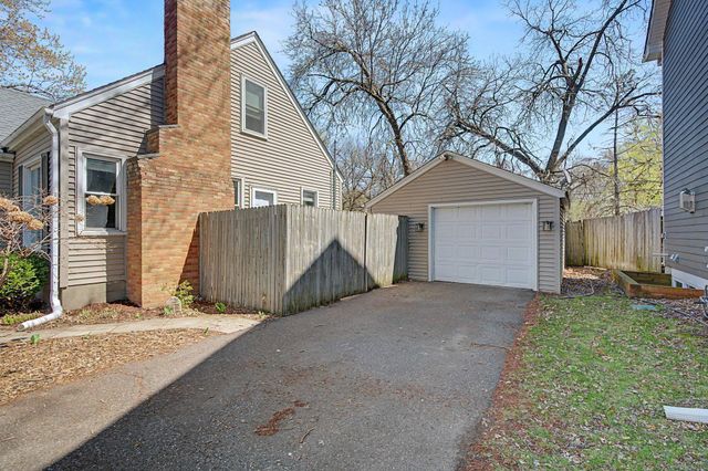 2825 Pennsylvania Avenue S, Saint Louis Park, MN 55426