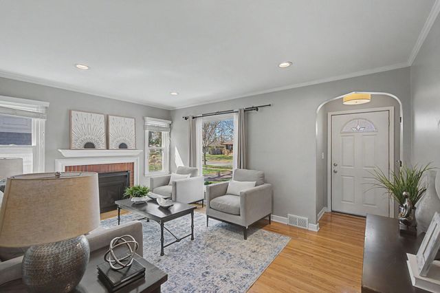 2825 Pennsylvania Avenue S, Saint Louis Park, MN 55426