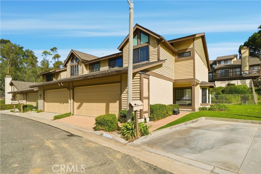 2337 Grandwood, Fullerton, CA 92833