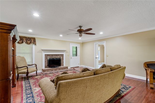 205 Holly Creek Drive, Anderson, SC 29621