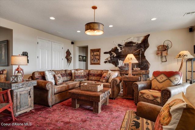 3251 Elmira RD, Sandpoint, ID 83864