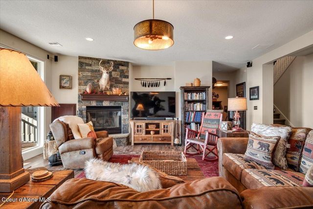 3251 Elmira RD, Sandpoint, ID 83864