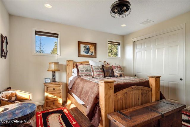 3251 Elmira RD, Sandpoint, ID 83864