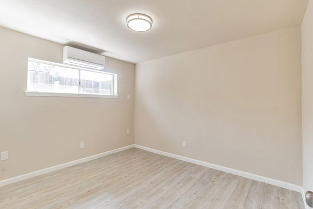 6815 Beachwood Street 1, Houston, TX 77021