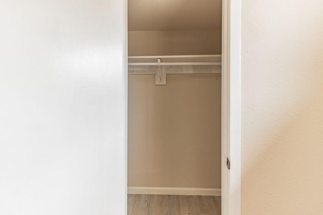 6815 Beachwood Street 1, Houston, TX 77021