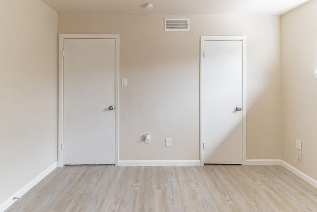 6815 Beachwood Street 1, Houston, TX 77021