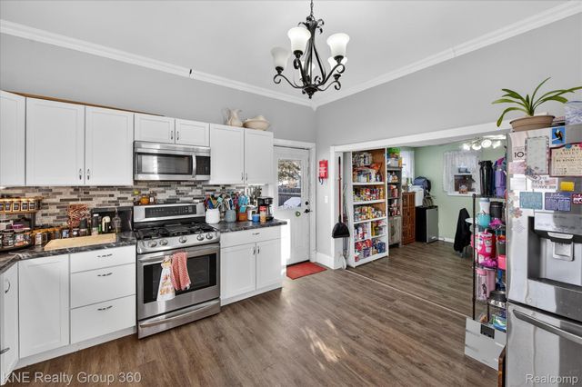 121 Livingston Street, Howell, MI 48843