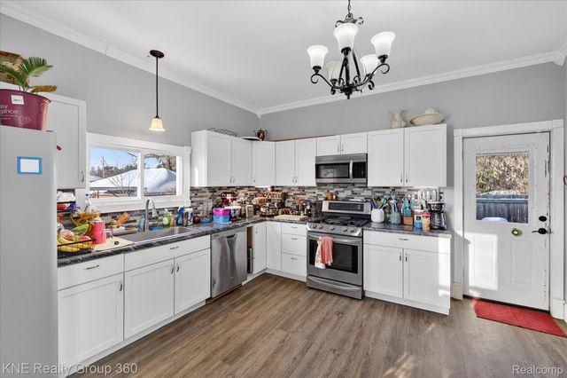 121 Livingston Street, Howell, MI 48843