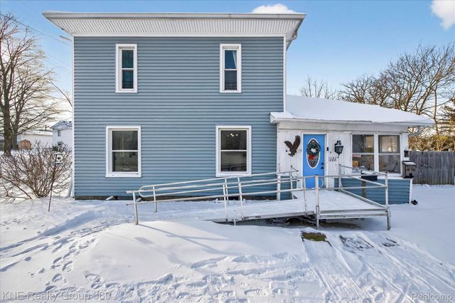 121 Livingston Street, Howell, MI 48843
