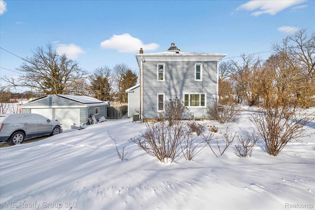 121 Livingston Street, Howell, MI 48843