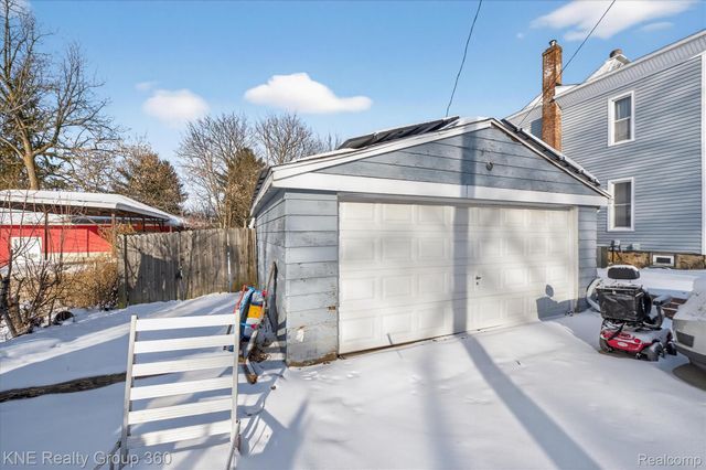 121 Livingston Street, Howell, MI 48843