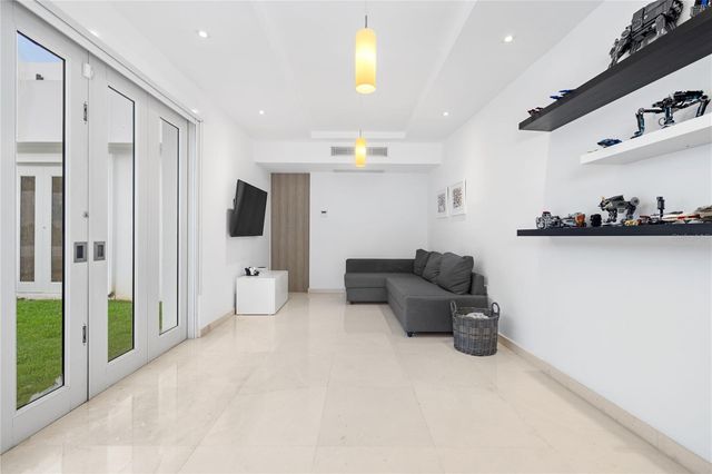 La Villa de Torrimar REINA VICTORIA, Guaynabo, PR 00969