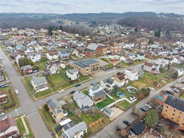 1514 Poplar Street, South Greensburg Boro, PA 15601