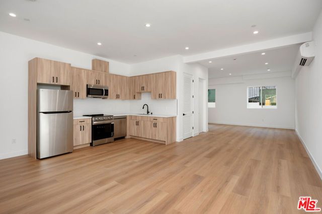 726 Robinson Street 3, Los Angeles, CA 90026