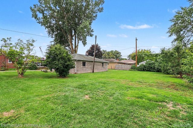 22326 Statler Street, St. Clair Shores, MI 48081