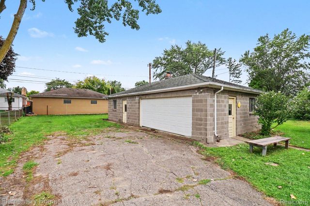 22326 Statler Street, St. Clair Shores, MI 48081