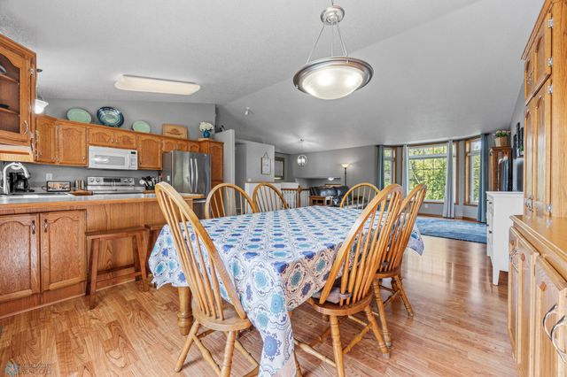 1822 33rd Street S, Moorhead, MN 56560