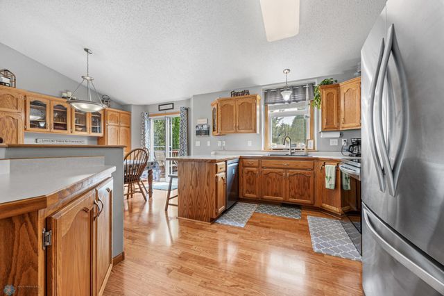 1822 33rd Street S, Moorhead, MN 56560