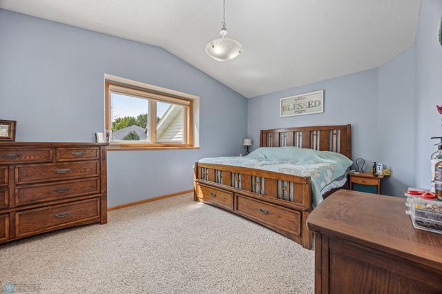 1822 33rd Street S, Moorhead, MN 56560