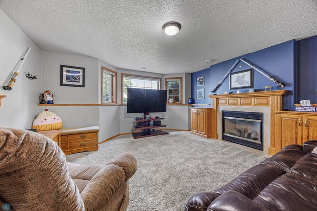 1822 33rd Street S, Moorhead, MN 56560