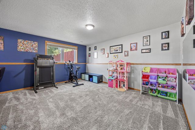 1822 33rd Street S, Moorhead, MN 56560