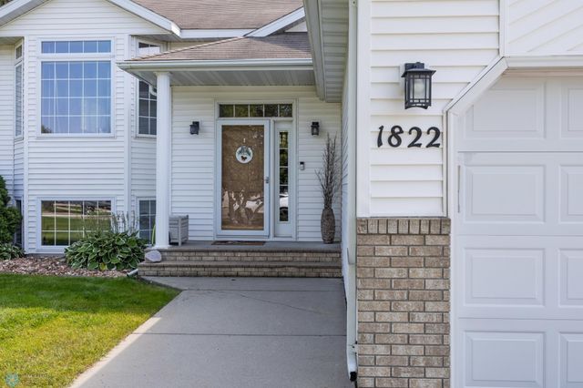 1822 33rd Street S, Moorhead, MN 56560