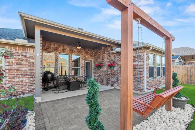 2703 Kingston Manor Lane, Houston, TX 77089