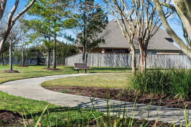 2703 Kingston Manor Lane, Houston, TX 77089