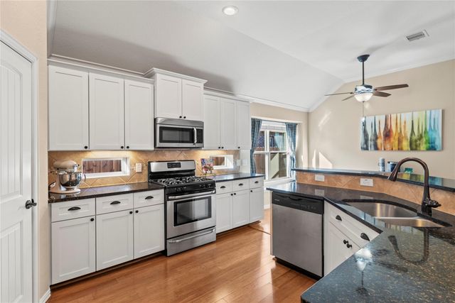 2703 Kingston Manor Lane, Houston, TX 77089