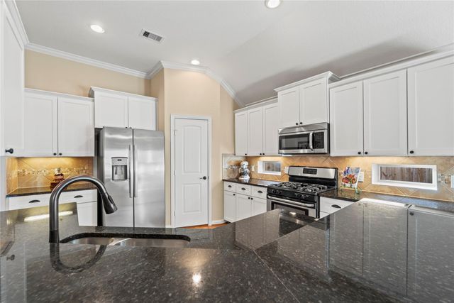 2703 Kingston Manor Lane, Houston, TX 77089