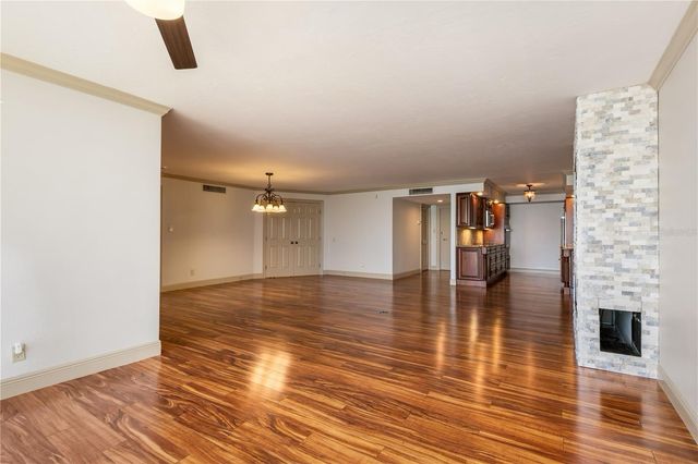 435 S GULFSTREAM AVENUE 1103, Sarasota, FL 34236