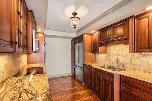 435 S GULFSTREAM AVENUE 1103, Sarasota, FL 34236