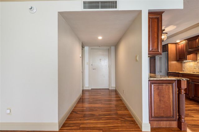 435 S GULFSTREAM AVENUE 1103, Sarasota, FL 34236