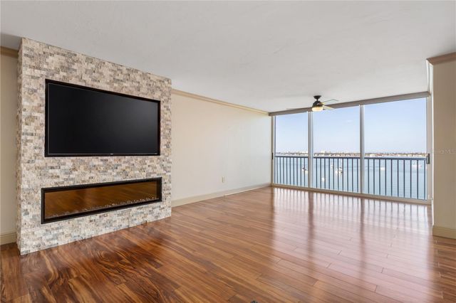 435 S GULFSTREAM AVENUE 1103, Sarasota, FL 34236