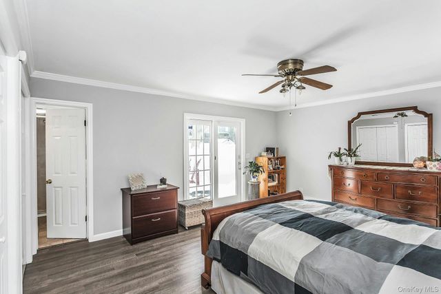 12 Summers Street, Oyster Bay, NY 11771