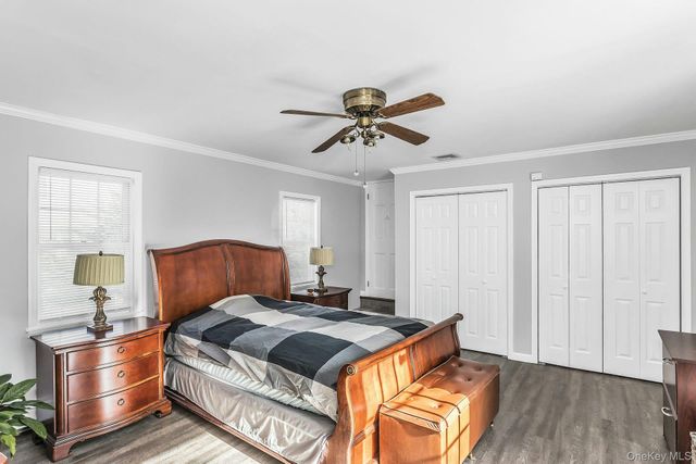 12 Summers Street, Oyster Bay, NY 11771