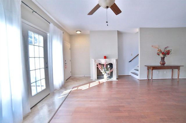 532 Wilcrest Drive 532, Houston, TX 77042