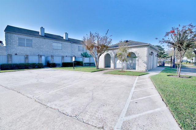 532 Wilcrest Drive 532, Houston, TX 77042