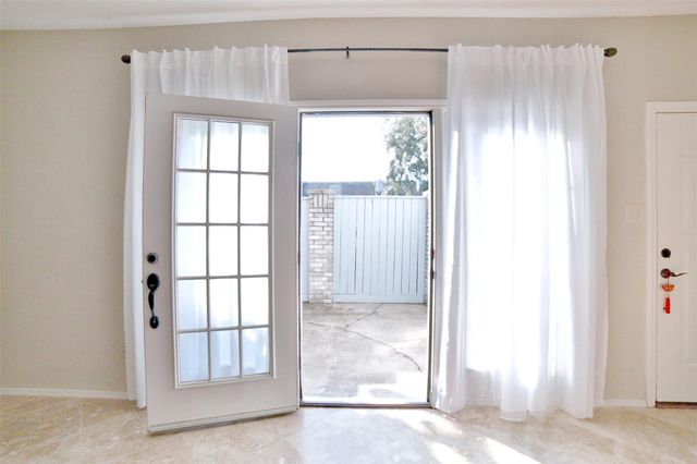 532 Wilcrest Drive 532, Houston, TX 77042